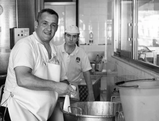 Caseificio Mastroieni: Formaggi Artigianali Freschi a Messina