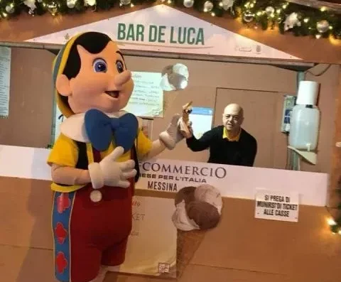 Bar De Luca Messina: Gelateria, Granite e Aperitivi a Briga Marina