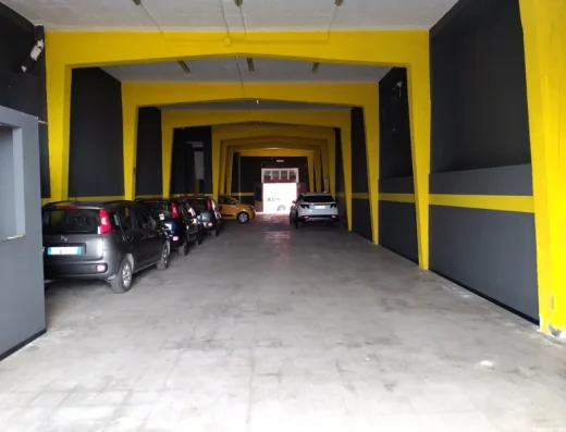 Garage Italia: Parcheggio Custodito a Milazzo Vicino al Porto