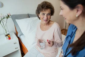 La Badante per Te Napoli: Assistenza Domiciliare Anziani di Qualità
