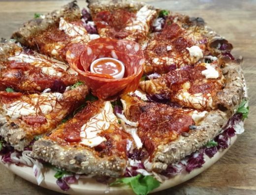 Pizzeria Costa a Messina: Pizza Tradizionale e Consegna a Domicilio