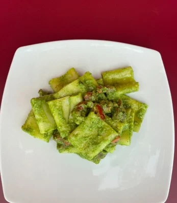 AV Lunch: Gastronomia e Take Away nel Cuore di Messina