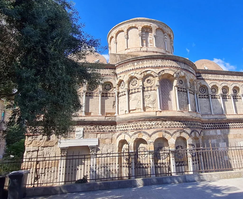 Chiesa della Santissima Annunziata dei Catalani: Gioiello Arabo-Normanno a Messina