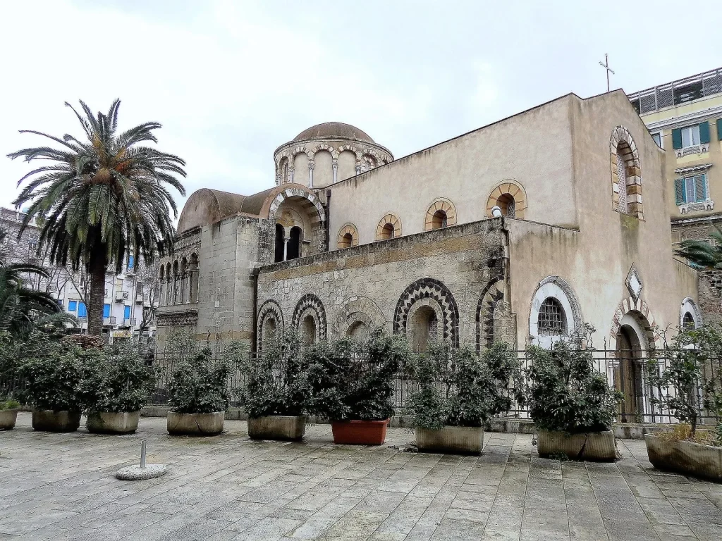Chiesa della Santissima Annunziata dei Catalani: Gioiello Arabo-Normanno a Messina