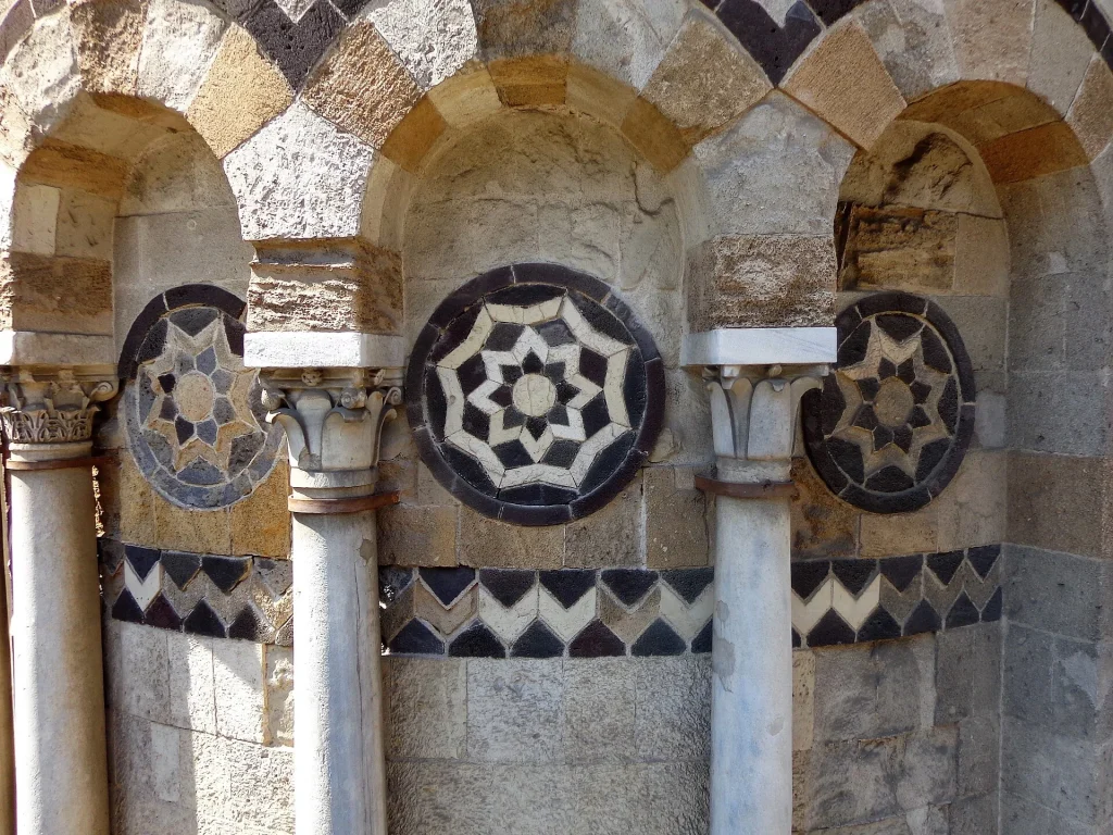 Chiesa della Santissima Annunziata dei Catalani: Gioiello Arabo-Normanno a Messina