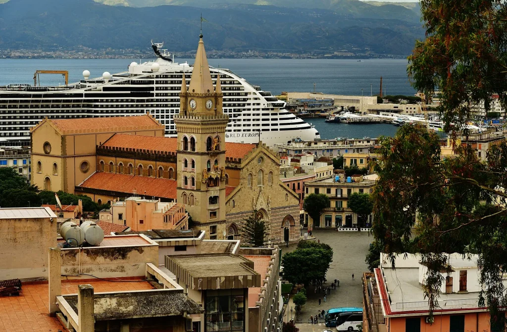 Duomo di Messina: Storia, Orologio Astronomico e Cosa Vedere