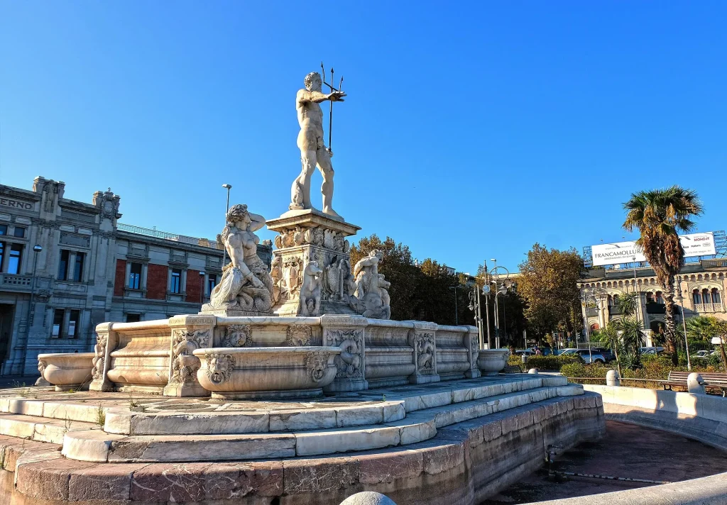 Fontana del Nettuno a Messina: Storia e Curiosità del Monumento sullo Stretto
