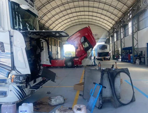 Officina Intalbor Milazzo: Diagnosi e Riparazione Mezzi Pesanti e Commerciali