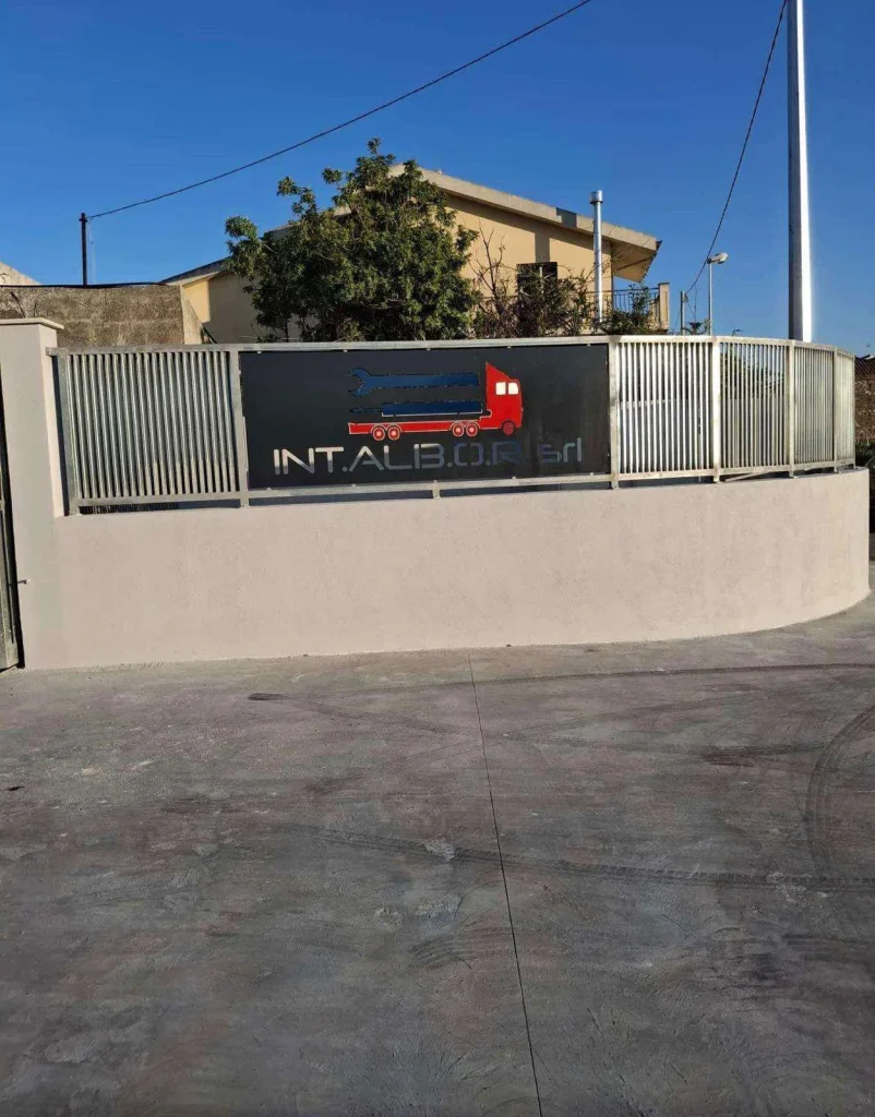 Officina Intalbor Milazzo: Diagnosi e Riparazione Mezzi Pesanti e Commerciali