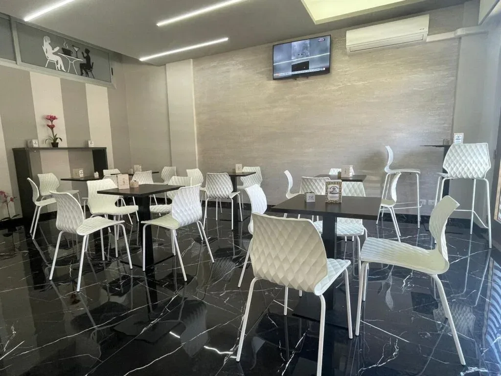 Pasticceria Le Millevoglie Monforte Marina: Dolci, Granite e Aperitivi